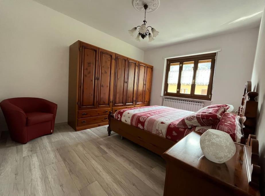 Apartamento La Casa Di Sabi Locana Exterior foto